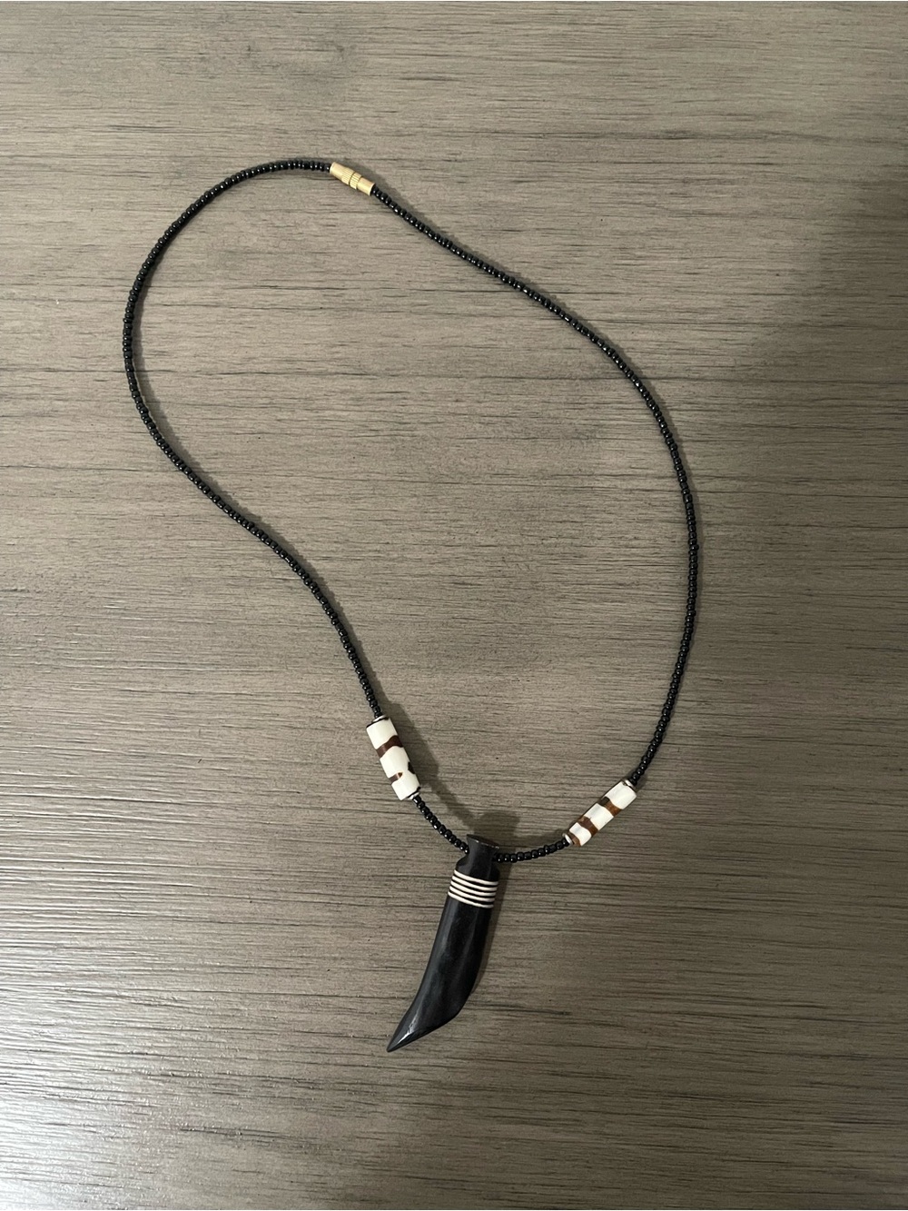 Black & White Beaded 20in Necklace 2in Tooth Charm Pendant Tribal Screw Closure